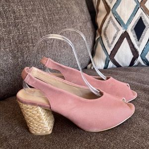 Sbicca vintage collection Suede reydon peep toe Size 7